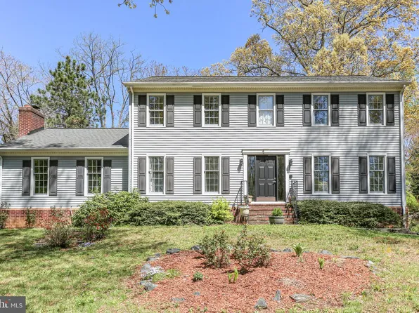 410 Collingwood Dr, Fredericksburg, VA 22405