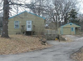 10201 E 31st St S, Independence, MO 64052