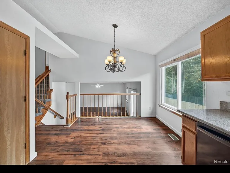 250 Cypress Ln — Photo 20