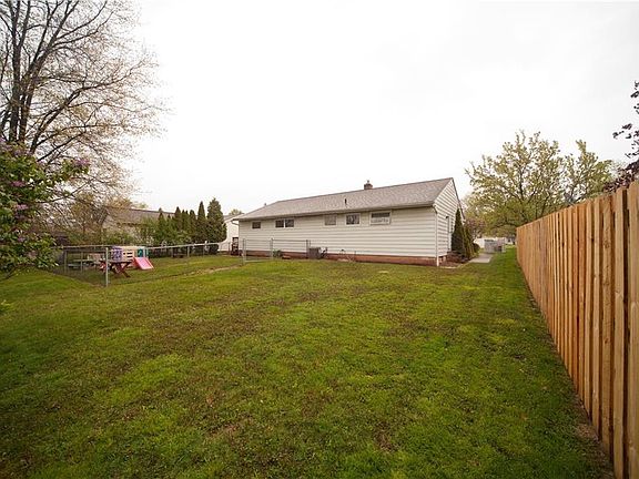 4th image of 832 Belwood Dr