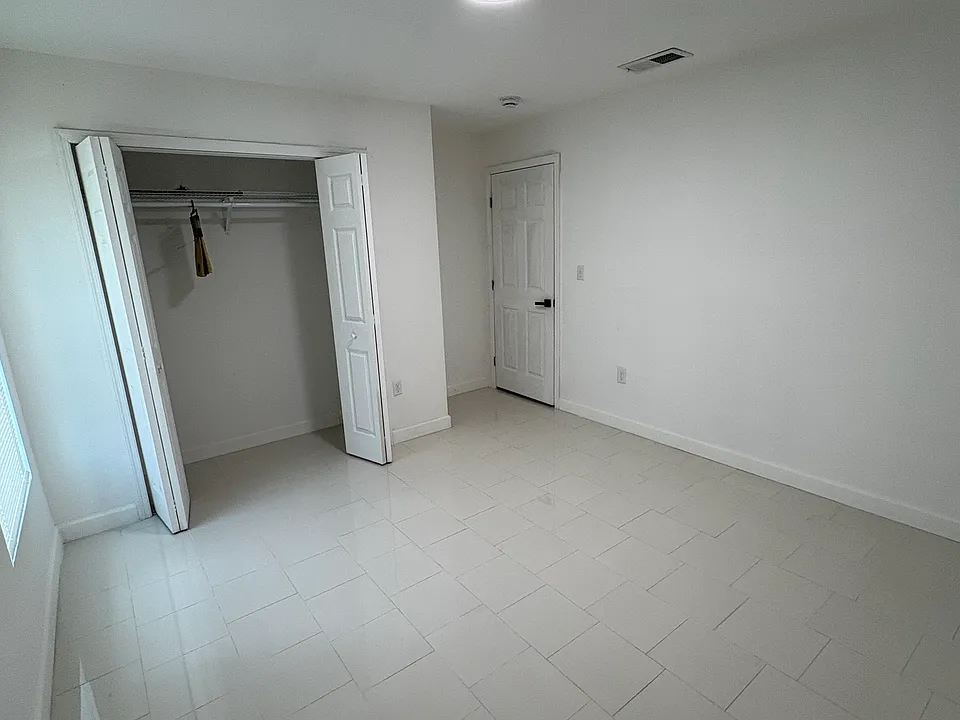 126 W Northside Dr