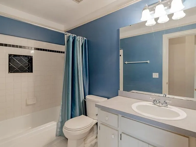 242 Torrington Rd — Photo 15