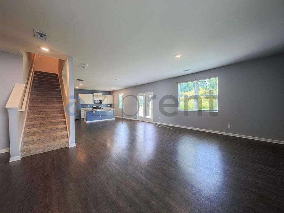 1st image of 211 Embry Blvd