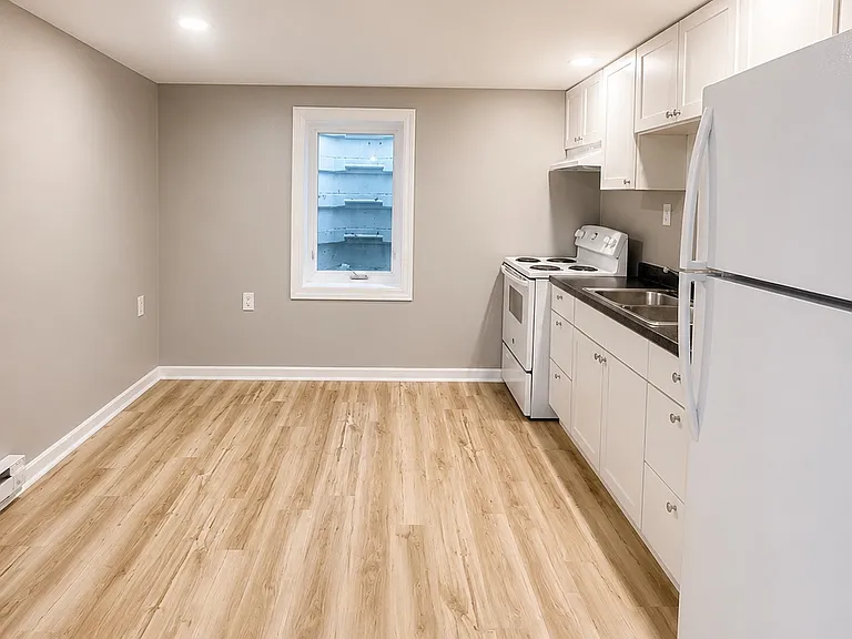 1018 Rockhill St #3 — Photo 7