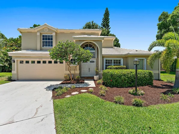 9253 SE Woods End Place, Tequesta, FL 33469