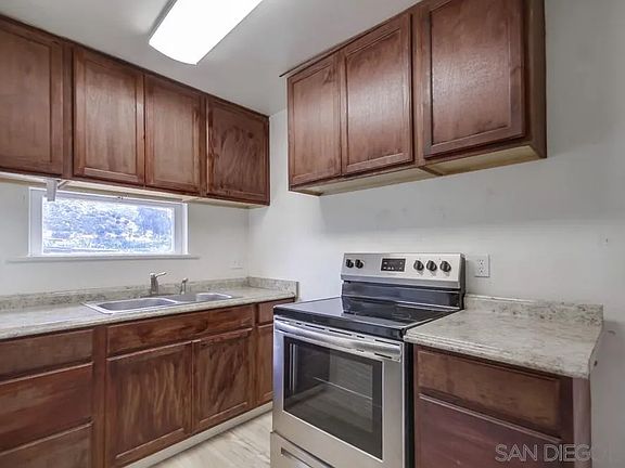 5th image of 15672 Mountain Valley Pl