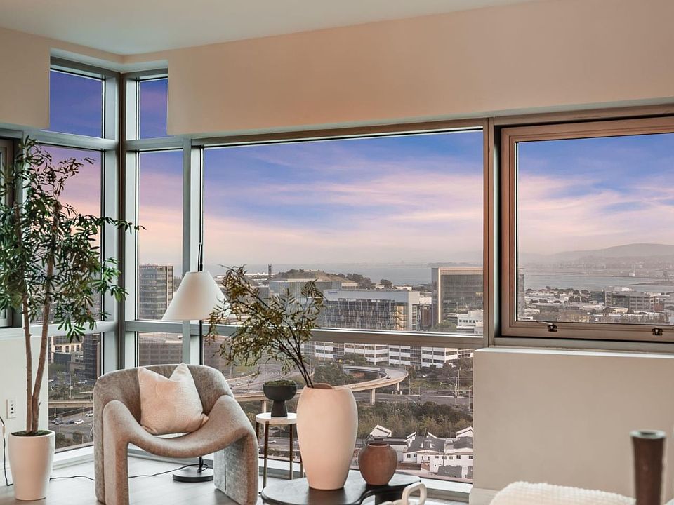 1st image of 1 Mandalay Pl Unit 1011
