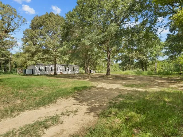 357 Private Road 6907, Palestine, TX 75803