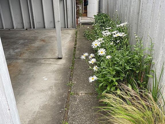 2nd image of 2305 S Pinebrook Lane