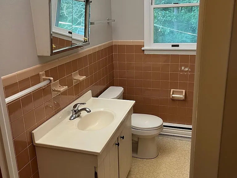 207 S Beech St — Photo 9