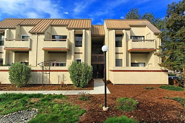 1st image of 1656 Branham Park Ct