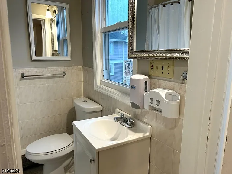 242 Brook Ave — Photo 9