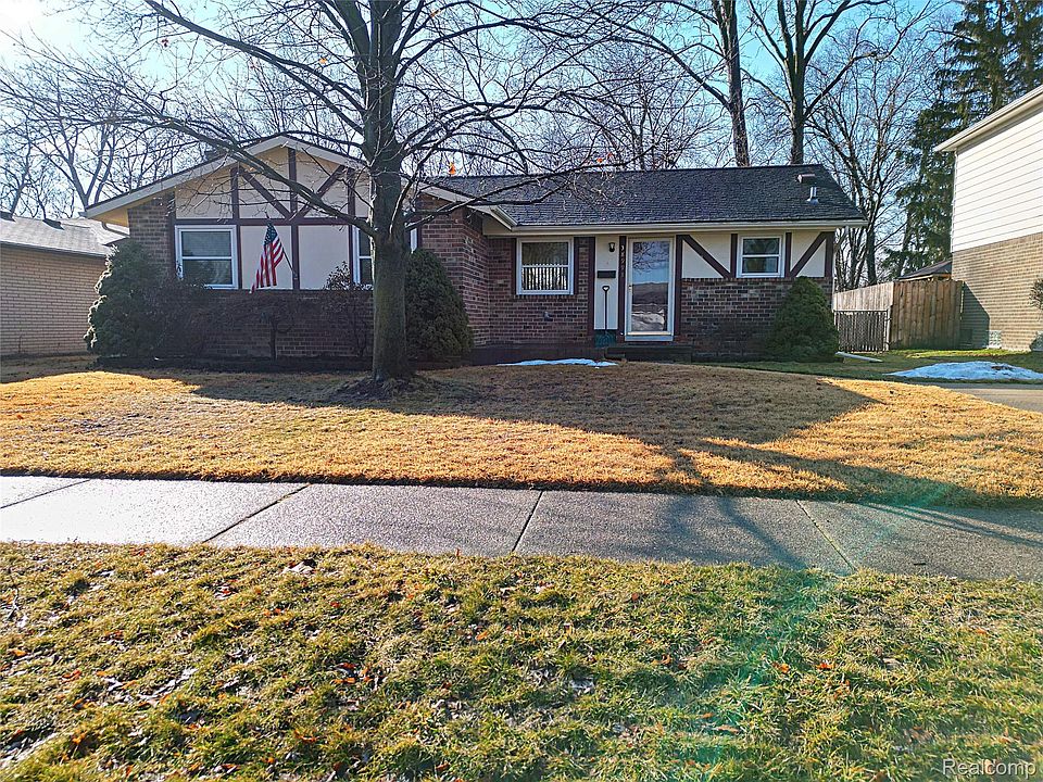1st image of 38993 Grennada St