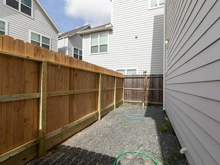 603 Link Rd #G — Photo 4