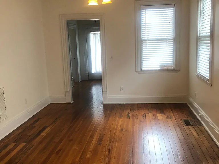 1722 Mitchell Ave — Photo 19