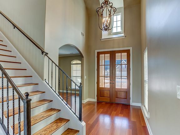 3rd image of 5206 S Newton Oak Cir