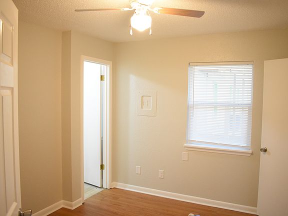 3rd image of 2433 Woden Rd #11563598