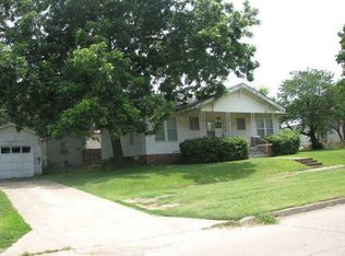 231 W 17th St, Ada, OK 74820