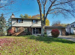 2386 Plainview Dr, Flushing, MI 48433