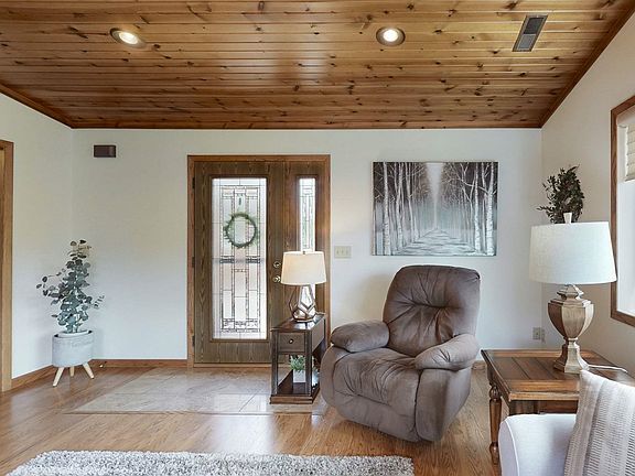 4th image of 3972 Eagle Point Rd