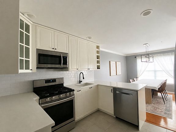 5th image of 161 Terrace Ct