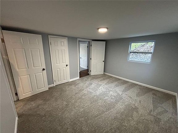 3rd image of 103 4th Ave Unit 1