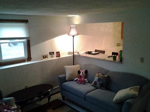 4th image of 76 Pitcairn St #1