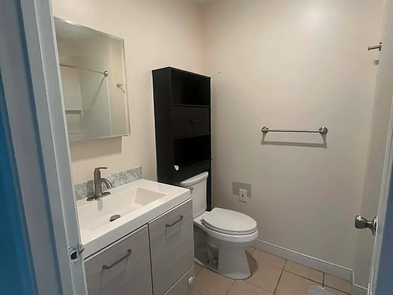 216 Scott St — Photo 2