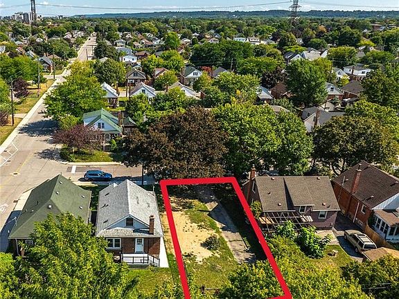 5th image of 128 Auburn Ave