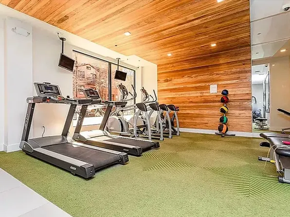 865 Willoughby Avenue image 9 of 14