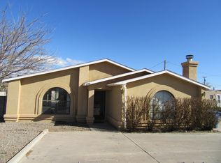 1700 Los Luceros Rd NW, Albuquerque, NM 87104