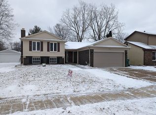 5765 New Meadow Dr, Ypsilanti, MI