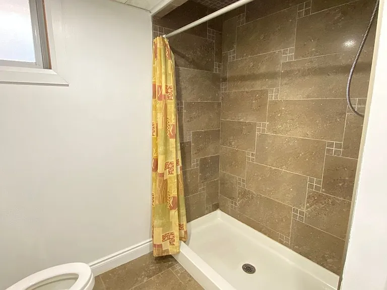 19 Poplar Cres #LOWER — Photo 10