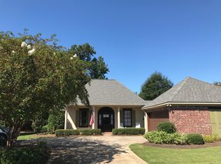 201 Lafayette Ln, Flowood, MS 39232