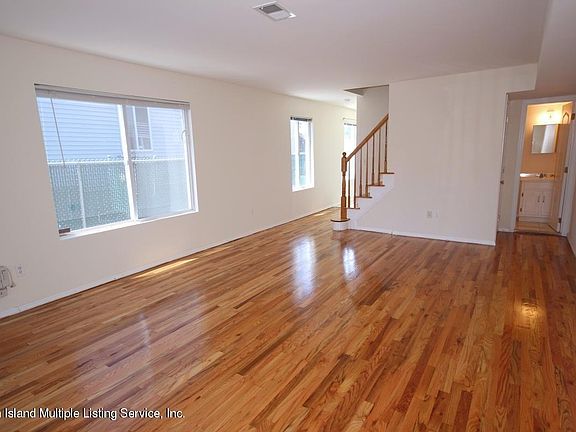 3rd image of 457 Hillman Ave