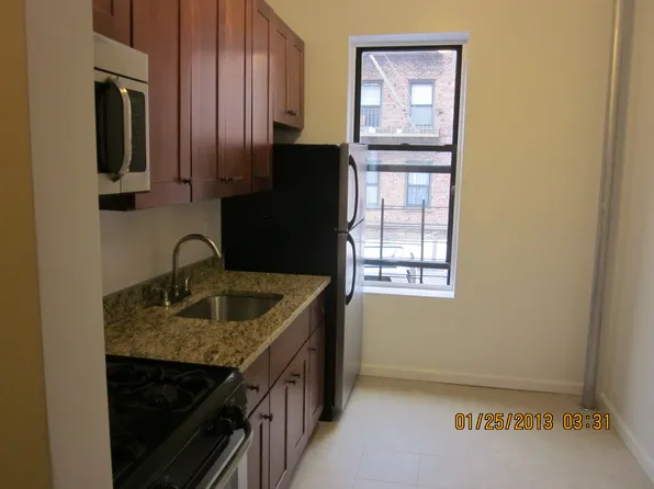 3430 Union St, Flushing, NY 11354
