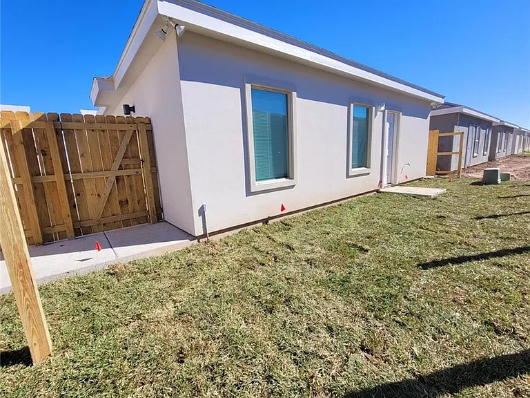 1312 Vani Dr #4 — Photo 4