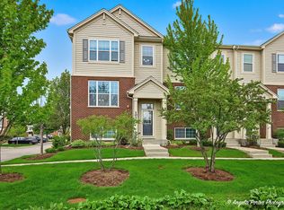 101 Lexington Ln, Rolling Meadows, IL 60008