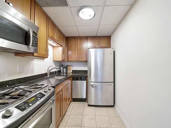 4th image of 341 Monmouth St APT 202D