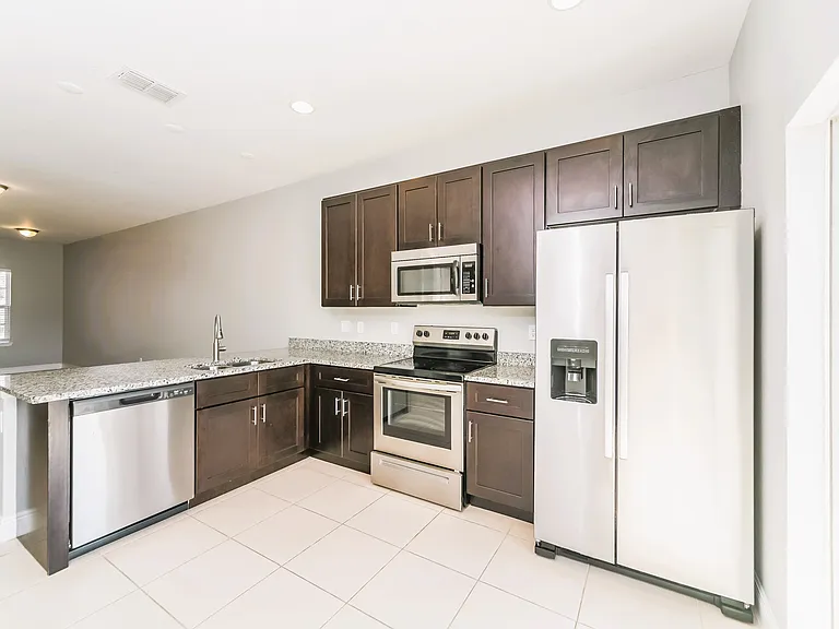 530 Imperial Pl — Photo 11