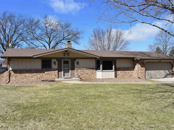 1019 Starview Dr, Rockford, IL 61108