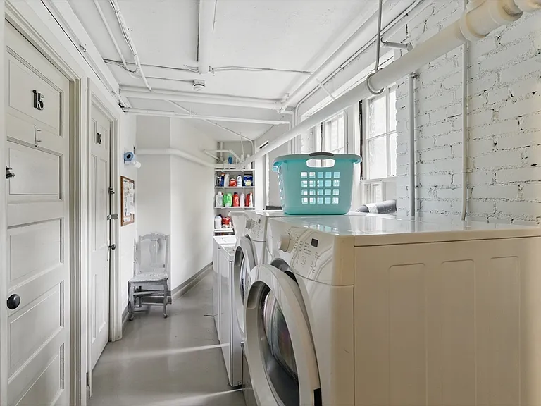 240 Brattle St #1 — Photo 15