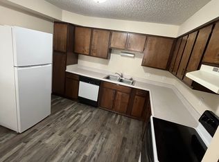 4641 Huntington Ave #8, Lincoln, NE 68504