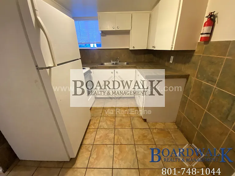 2527 E Valley View Ave #4 — Photo 7