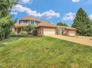 2404 Fogel Rd, Mahomet, IL 61853