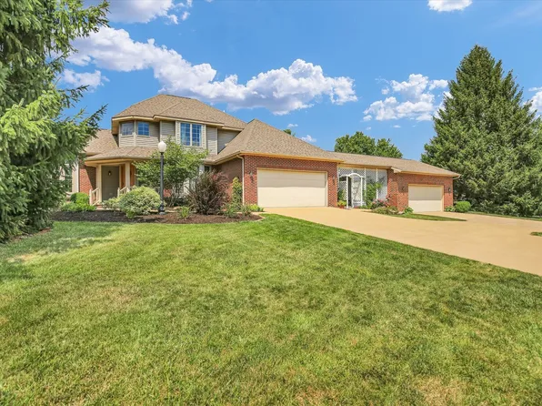 2404 Fogel Rd, Mahomet, IL 61853