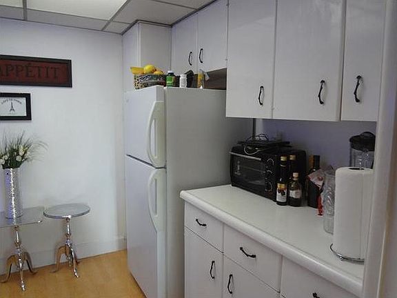 4th image of 2900 NE 30th Street #6J