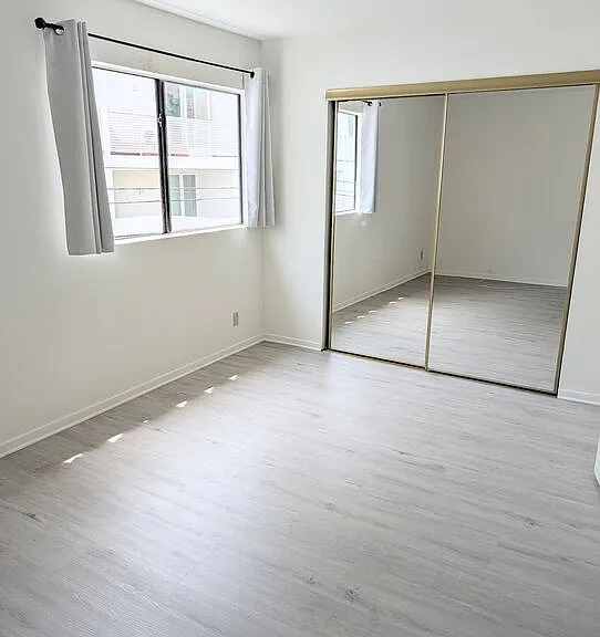 3988 Moore St #5 — Photo 8