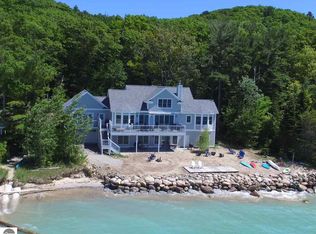 984 S Manitou Trl, Lake Leelanau, MI 49653