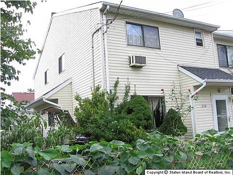 2nd image of 238 Steuben St